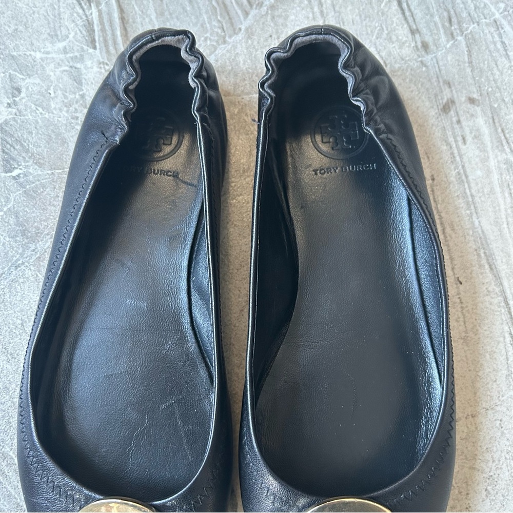 Tory Burch Black Gold Leather Minnie Travel Ballet Flats, Size 7.5 Like New - Picture 4 of 11